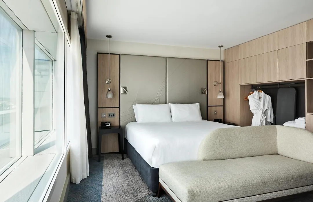 Hyatt Place London Heathrow Airport-1