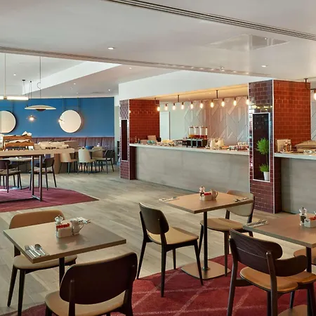 Hyatt Place London Heathrow Airport-3